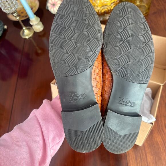 Trotters Sz 8 WW Liz Slip-On Loafer Chestnut Brown Woven Leather Quiet Luxury - Picture 6 of 8